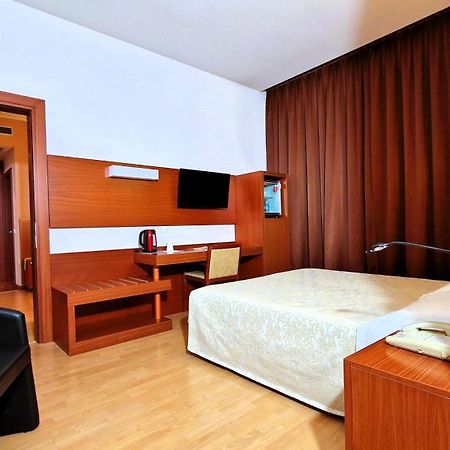 Bella Italia Palace Hotel โนวารา ภายนอก รูปภาพ
