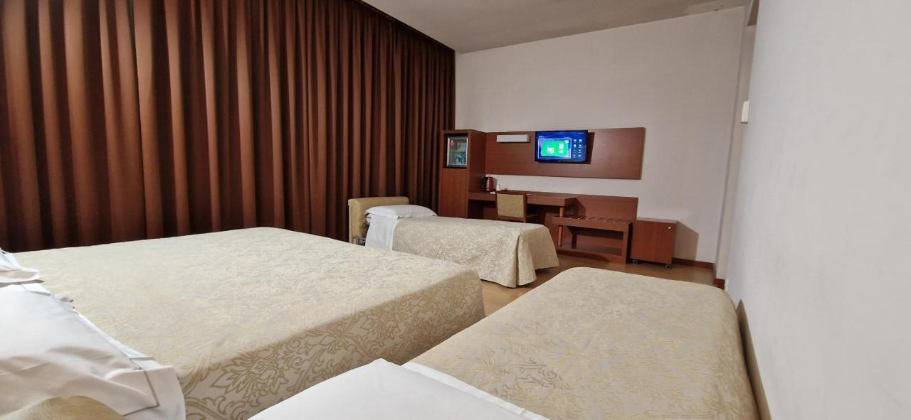 Bella Italia Palace Hotel โนวารา ภายนอก รูปภาพ