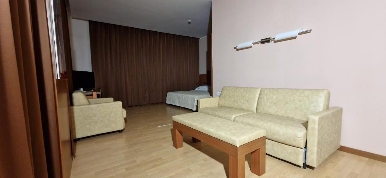 Bella Italia Palace Hotel โนวารา ภายนอก รูปภาพ