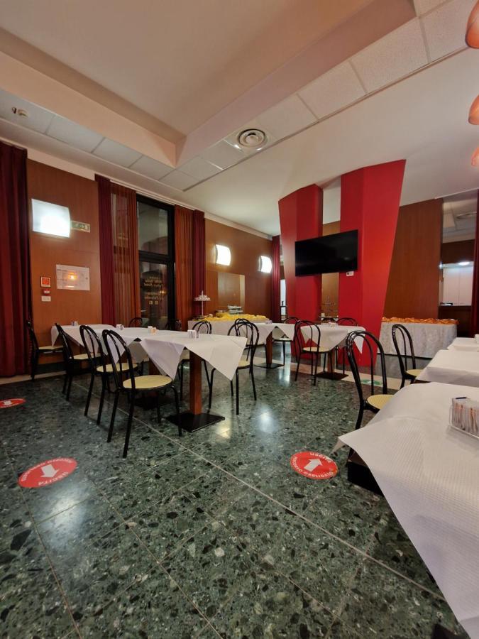 Bella Italia Palace Hotel โนวารา ภายนอก รูปภาพ