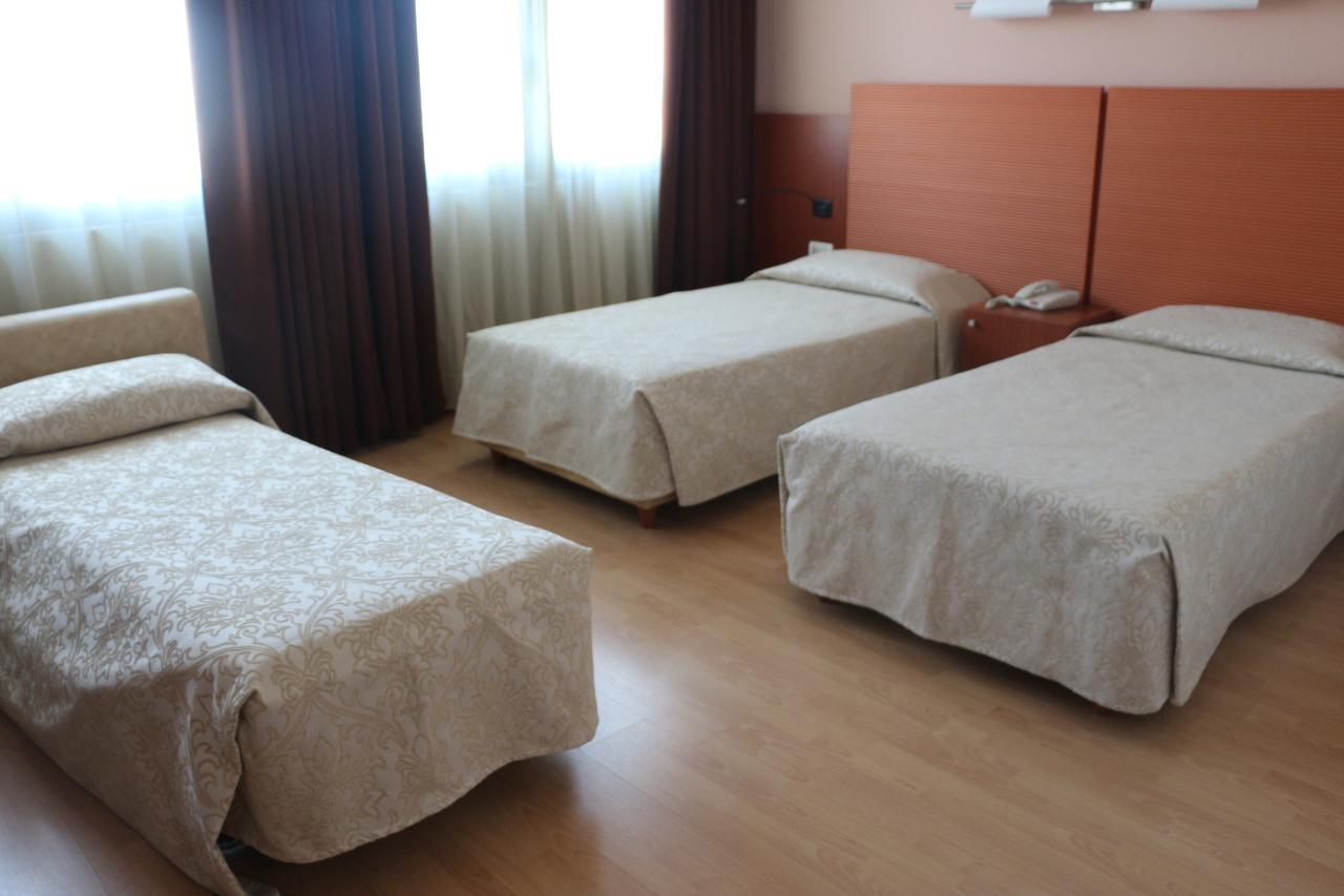 Bella Italia Palace Hotel โนวารา ภายนอก รูปภาพ