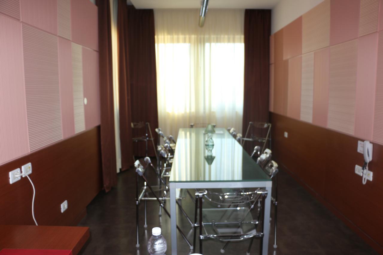 Bella Italia Palace Hotel โนวารา ภายนอก รูปภาพ